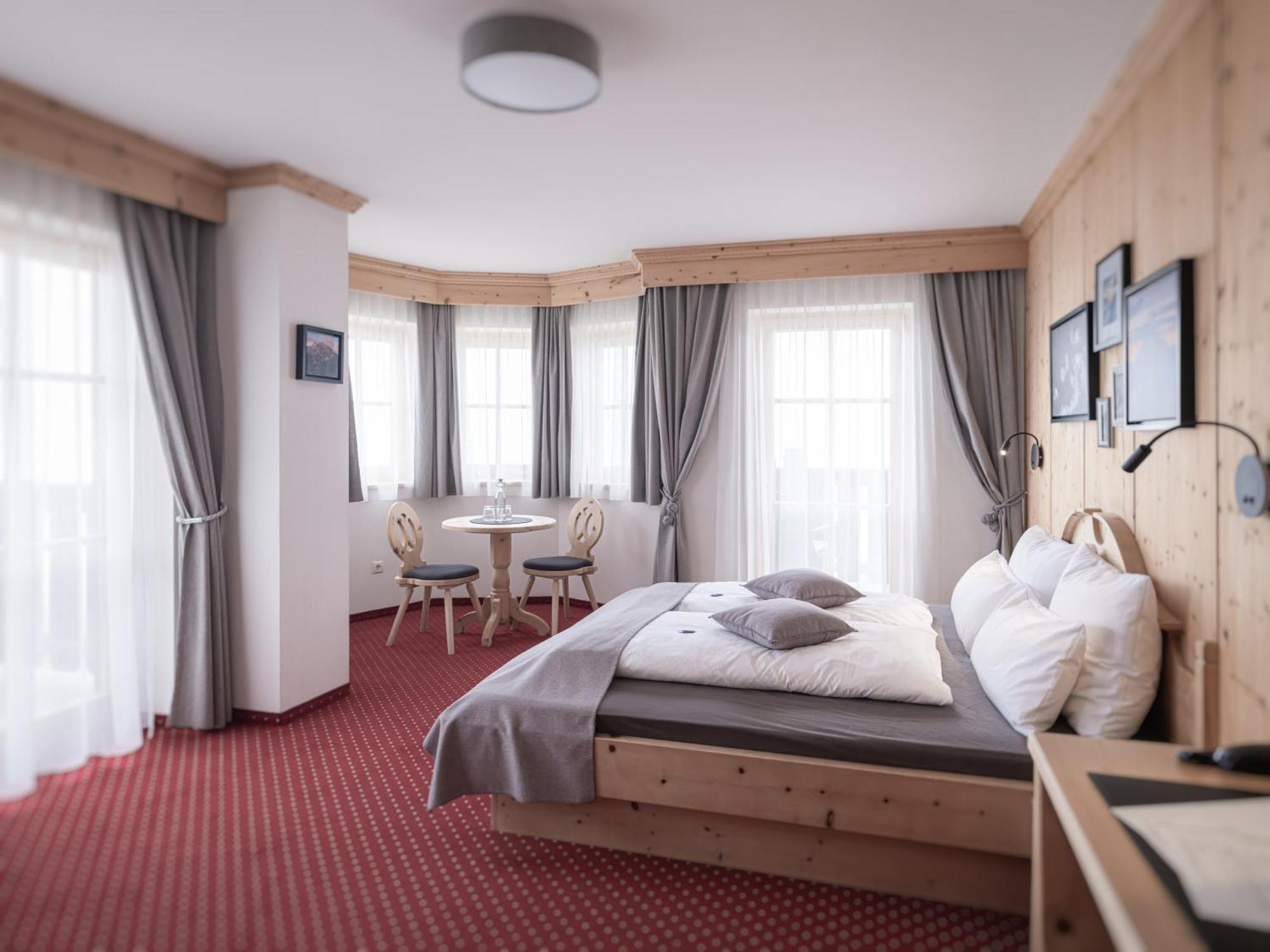 Superior Double Room,1730017624:JPEG