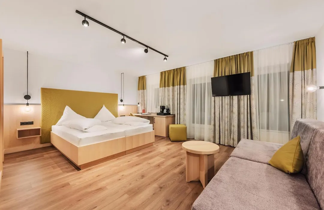 Hotel Dominic-1
